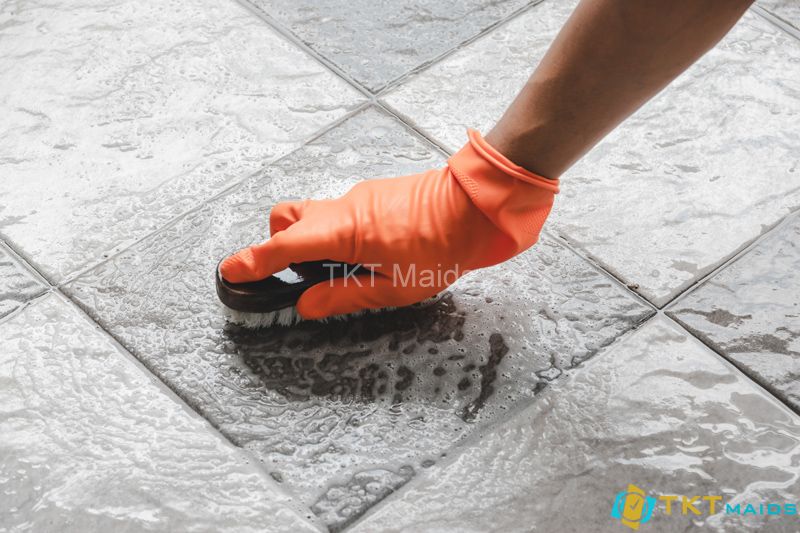 Vệ sinh sàn nhà  - Công việc làm sạch sâu